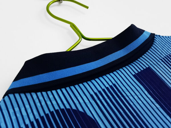 Camiseta Tottenham Hotspur 1988 Retro Local - detalle franjas