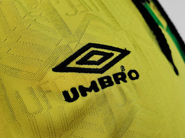 Camiseta Manchester United 1986 Retro Alternativa - detalle patrocinador Sharp