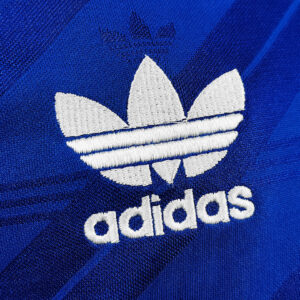 Camiseta Manchester United 1992 Retro Visita - detalle patrocinador SHARP