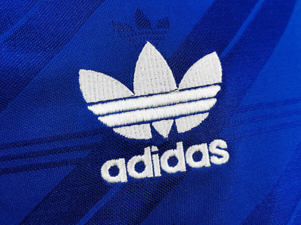 Camiseta Manchester United 1992 Retro Visita - detalle patrocinador SHARP