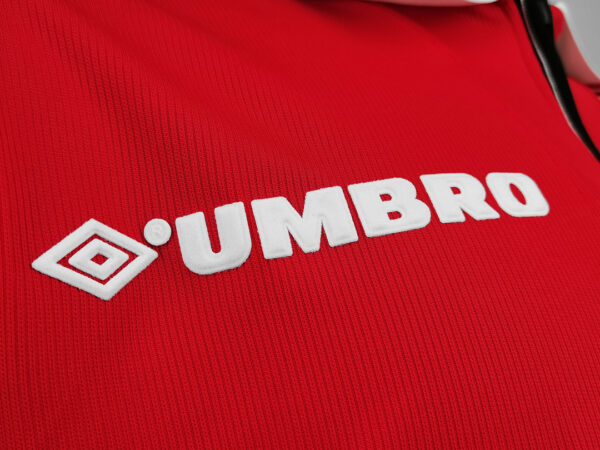 Camiseta Manchester United 1996/1998 Retro Local - detalle puño de manga