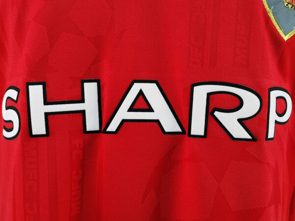 Camiseta Manchester United 1999 Retro Local - detalle