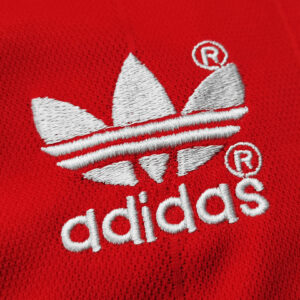 Camiseta Manchester United 1990/92 Local Retro - detalle patrocinador Sharp Electronics