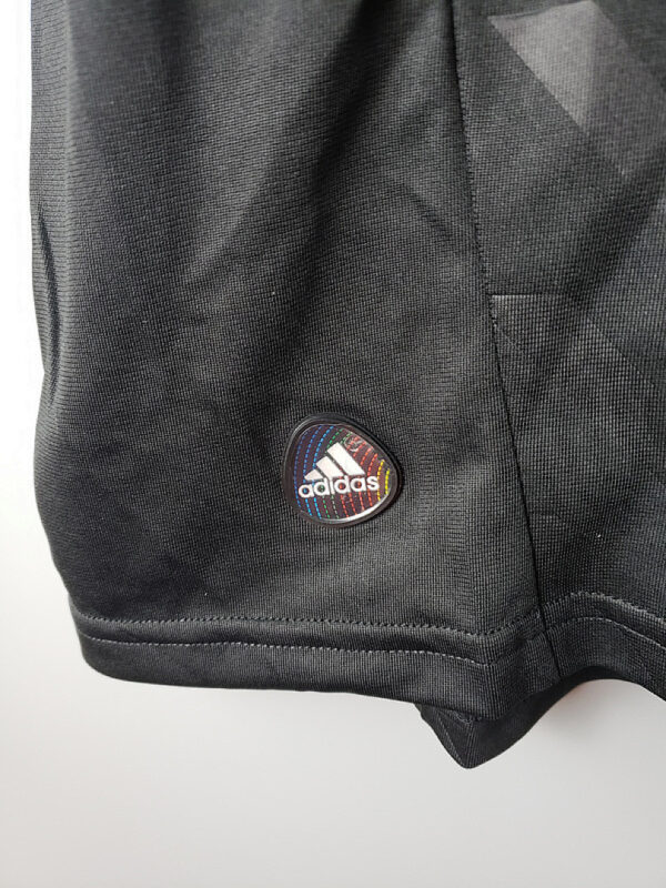 Camiseta Real Madrid 2011/2012 Retro - detalle