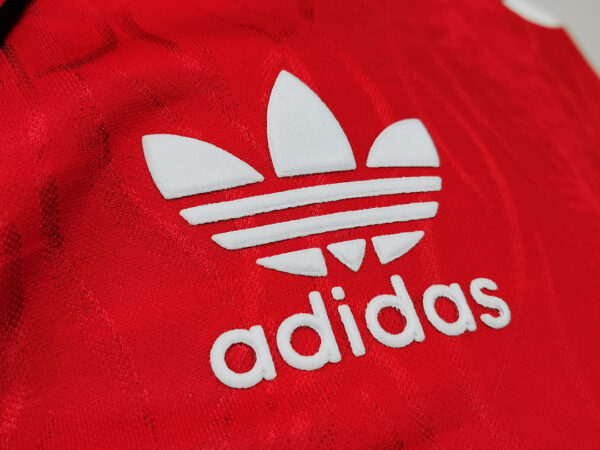 Camiseta Manchester United 1986 Retro Local - detalle patrocinador Sharp