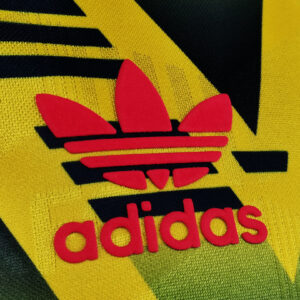 Camiseta Arsenal 1988 Retro Visita - detalle del patrón 'Bruised Banana'