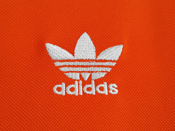 Camiseta Países Bajos 1988 Retro Local - detalle hombro y franjas