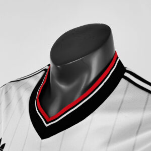 Camiseta Manchester United 1993/94 Visita Retro - detalle manga y puño