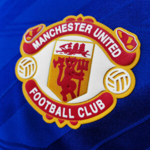 Camiseta Manchester United 1985 Local - detalle logo Adidas