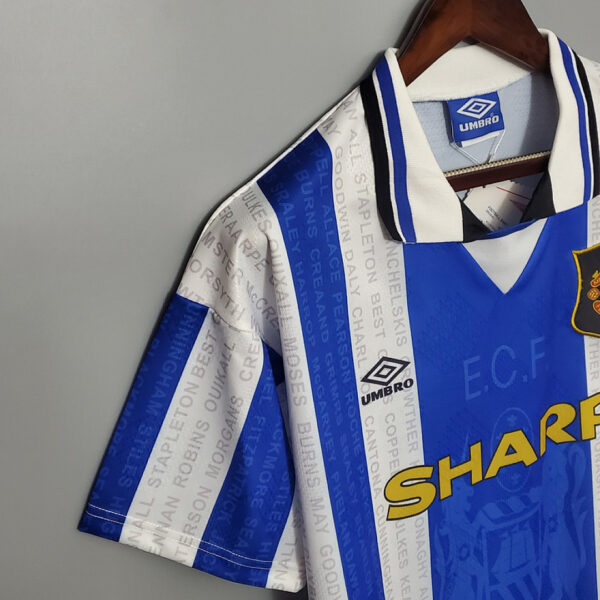Camiseta Arsenal 2002-2004 Retro Visita - detalle estampado lateral