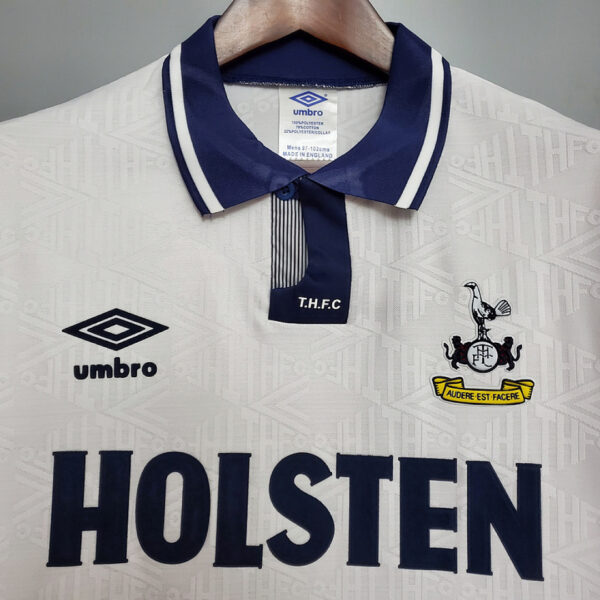Camiseta Tottenham Hotspur 1998 Retro Local - detalle escudo y marca Umbro