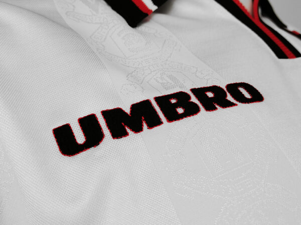 Camiseta Manchester United 1994/95 Retro Visita Manga Larga - detalle puño