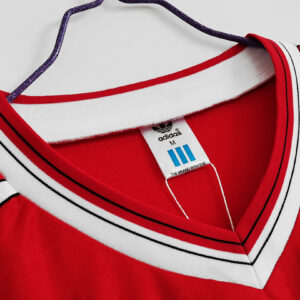 Camiseta Manchester United 1998 Local Retro Manga Larga - detalle