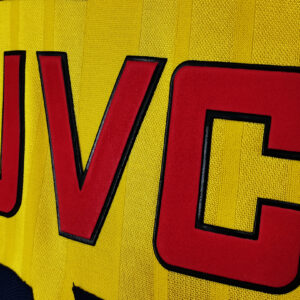Camiseta Arsenal 1999 Retro Visita - detalle marca Adidas Equipment