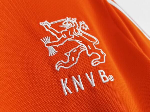 Camiseta Países Bajos 1988 Retro Local - detalle cuello blanco