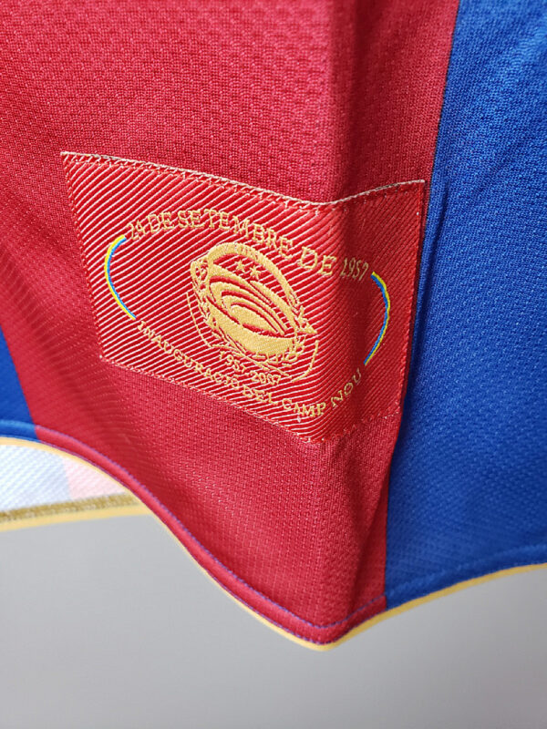 Camiseta FC Barcelona 2007/2008 Retro Local - detalle de la manga y puño