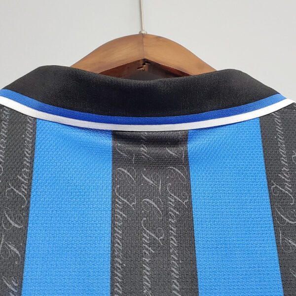 Camiseta Inter de Milán 1997/98 Local Retro - detalle marca Umbro