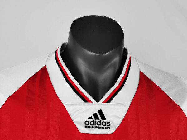 Camiseta Arsenal 1993 Local - detalle logo Adidas