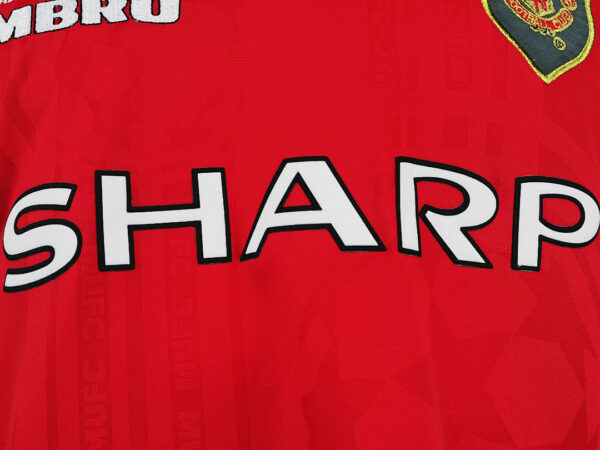 Camiseta Manchester United 1999 Retro Local Manga Larga - detalle