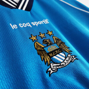 Camiseta Manchester City 2000 Retro Local - detalle manga