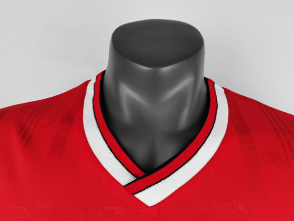 Camiseta Arsenal 1986/88 Retro Local - detalle manga blanca