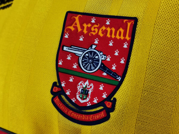 Camiseta Arsenal 1999 Retro Visita - detalle tejido
