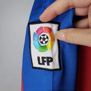 Camiseta FC Barcelona 2007/2008 Retro Local - detalle del cuello y etiqueta interna
