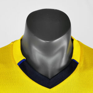 Camiseta Arsenal 1993 Visita - vista frontal en maniquí