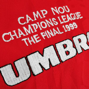 Camiseta Manchester United 1999 Retro Local Manga Larga - detalle