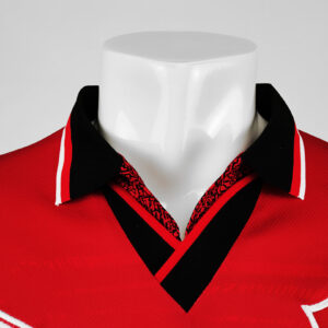 Camiseta Manchester United 1999 Retro Local Manga Larga - detalle puño manga