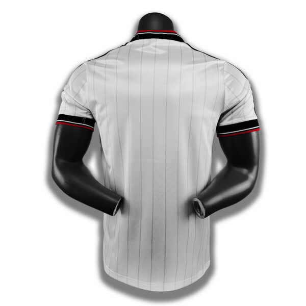 Camiseta Manchester United 1993/94 Visita Retro - detalle bajo de la camiseta