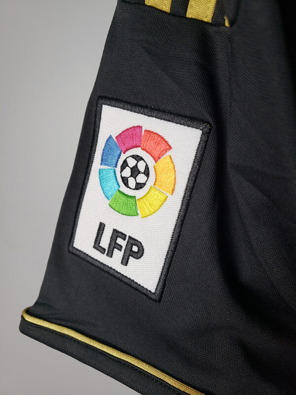 Camiseta Real Madrid 2011/2012 Retro - detalle
