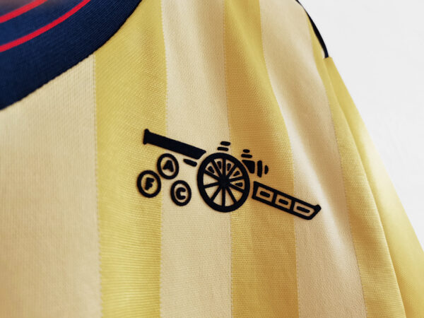 Camiseta Arsenal 1995 Retro Visita - etiqueta interna de la marca