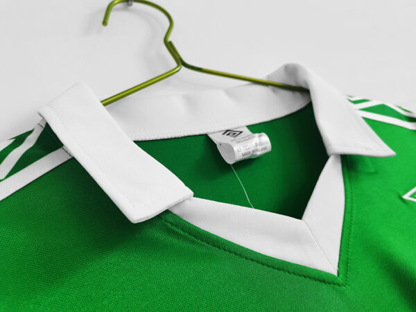 Camiseta México 1994 Retro Local - detalle hombro izquierdo