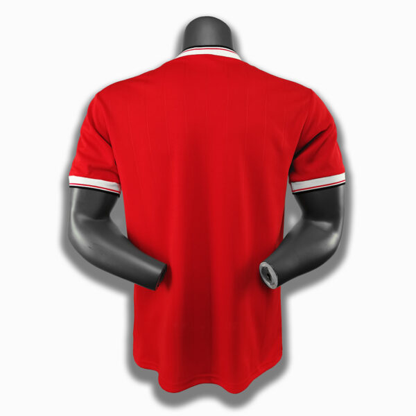 Camiseta Manchester United 1990/92 Local Retro - detalle dobladillo