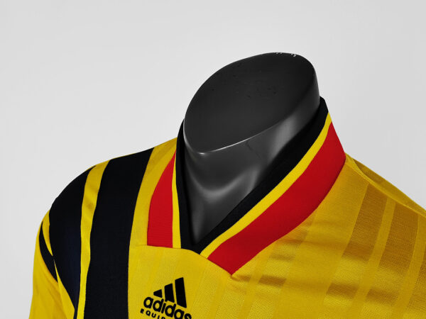 Camiseta Arsenal 1999 Retro Visita - detalle franjas