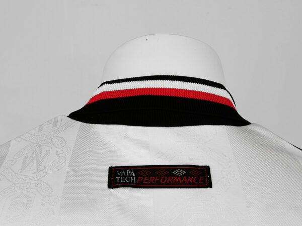 Camiseta Manchester United 1994/95 Retro Visita Manga Larga - vista lateral