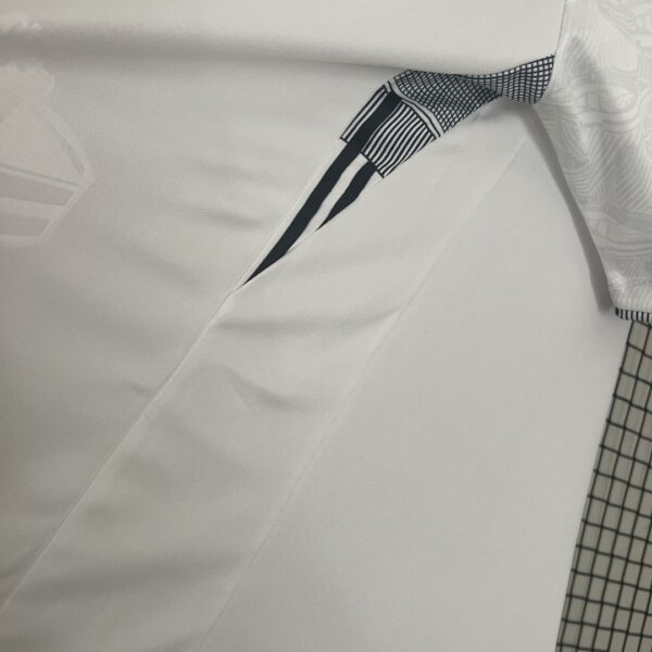 Camiseta Santos 2025/2026 Local - detalle