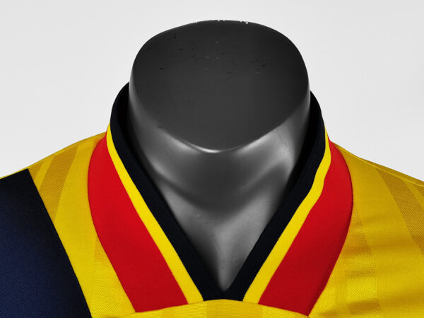 Camiseta Arsenal 1999 Retro Visita - detalle hombro