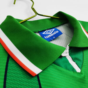 Camiseta Irlanda 1994/1996 Retro Local - detalle del sponsor Umbro