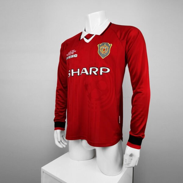 Camiseta Manchester United 1999 Retro Local Manga Larga - detalle