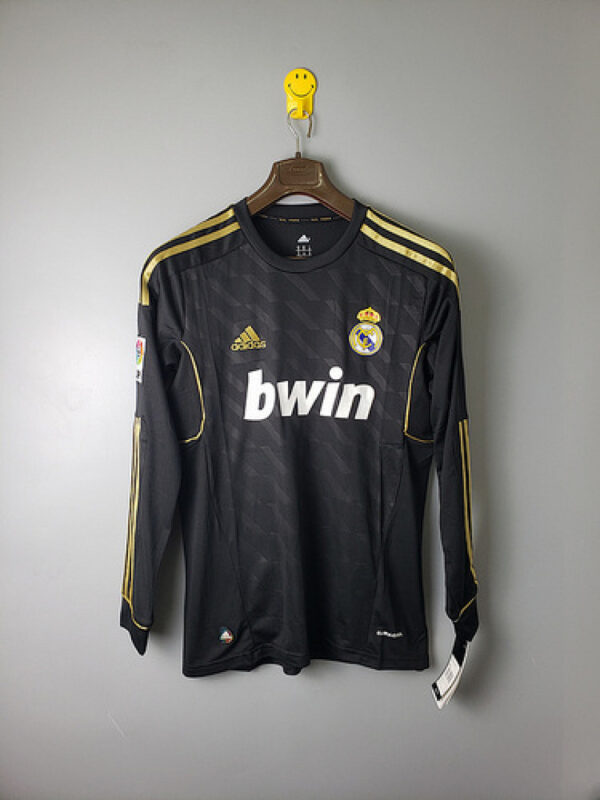 Camiseta Real Madrid 2010/11 Visita Manga Larga - vista frontal completa