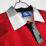 Camiseta Manchester United 2006/07 Retro Local - vista frontal
