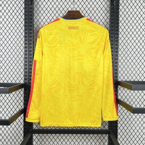 Camiseta Colombia Mundial 2026 Local Manga Larga - detalle escudo y marca