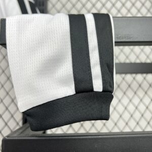 Camiseta Alemania Mundial 2026 Pre-Partido Manga Larga - detalle manga
