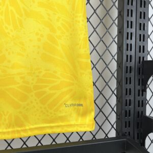 Camiseta Colombia Mundial 2026 Local - detalle del cuello