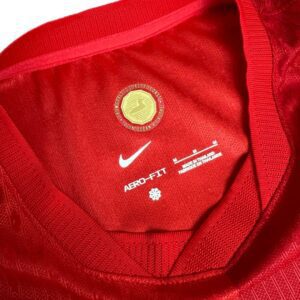 Camiseta Canada Mundial 2026 Local - detalle escudo