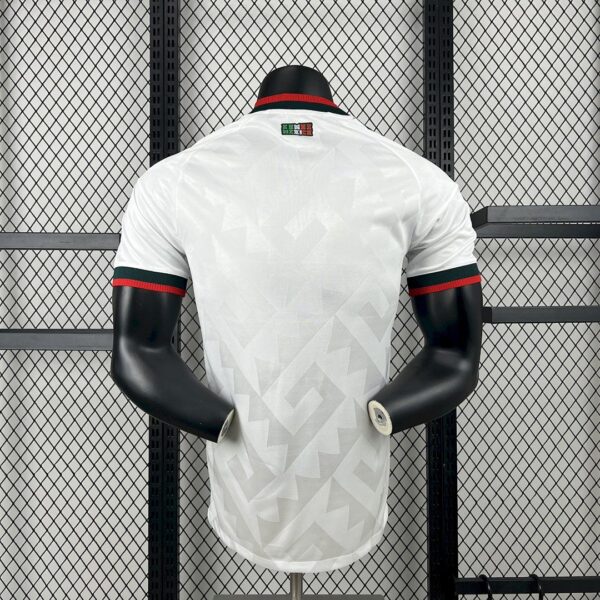 Camiseta México 1994 Retro Local - detalle escudo y logo Adidas