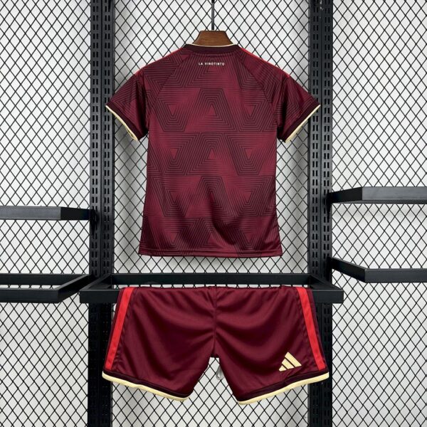 Camiseta Portugal Mundial 2026 Visita Version Jugador - detalle escudo