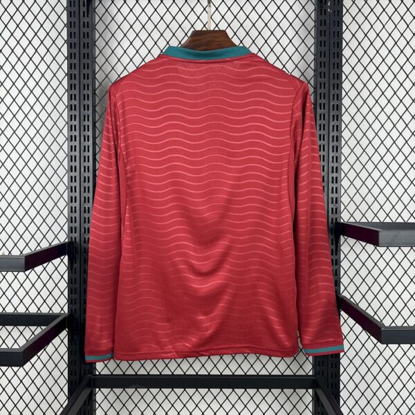 Camiseta Portugal Mundial 2026 Pre-Partido - detalle escudo